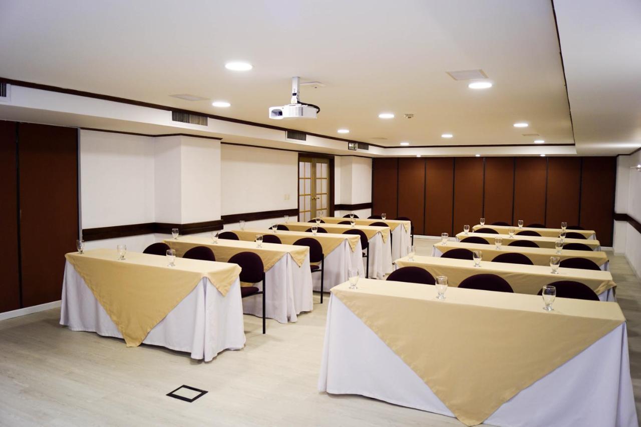 Pop Art Hotel Las Colinas 마니살레스 외부 사진