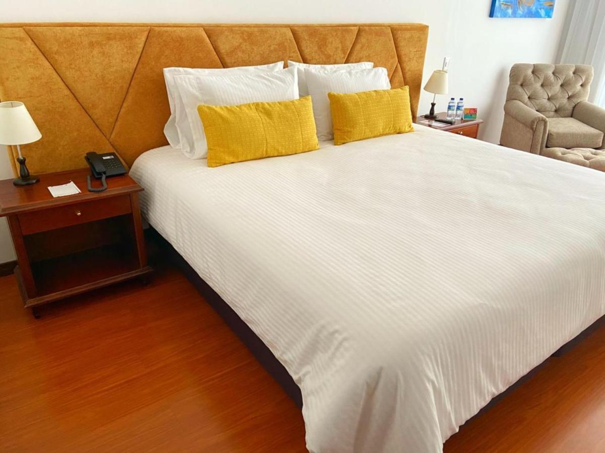 Pop Art Hotel Las Colinas 마니살레스 외부 사진