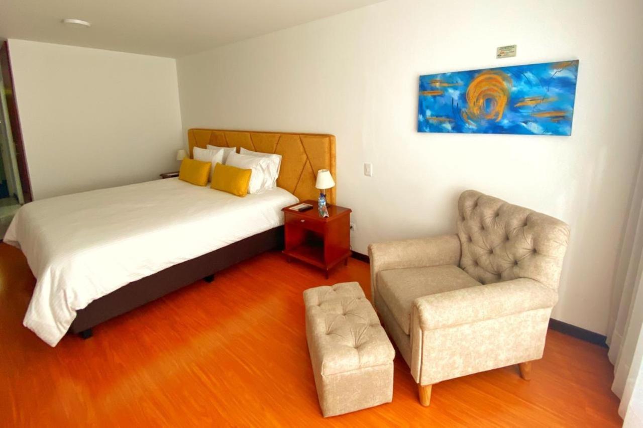 Pop Art Hotel Las Colinas 마니살레스 외부 사진